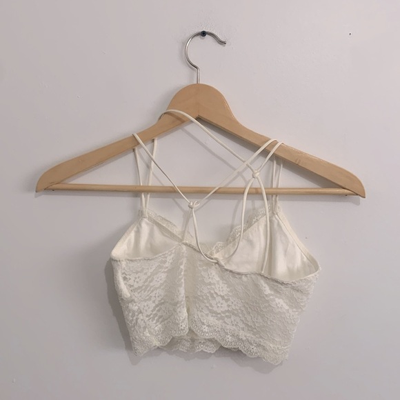 BNWOT Hollister Women’s  lace bralette size S - Picture 2 of 2